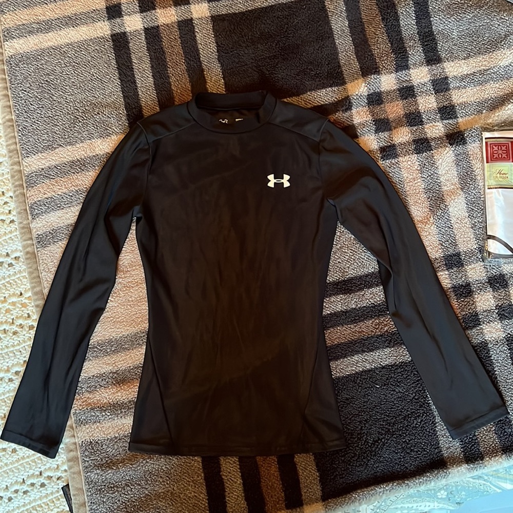 Under Armor under layer - Picture 2 of 3